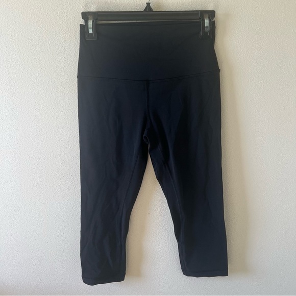 lululemon athletica Pants - Lululemon Black Cropped Align Leggings Size 6